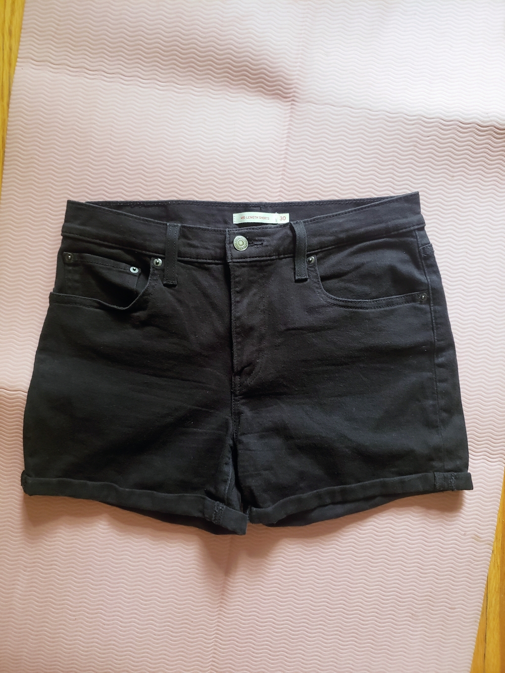 Levi's Black Cuffed Denim Mid-Length Shorts Size 30